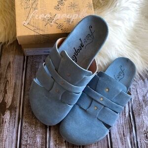 Free people Sunday Season footbed blue bell slip on foam suede shoes 38